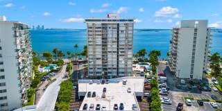 1420 Brickell Bay Dr Gallery 49