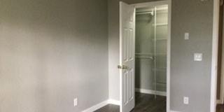 Cute and Upgraded Condo in Redmond! Gallery 12