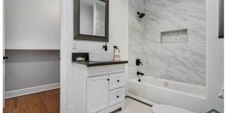 Room in 5 Bedroom Home at Dill Ave SW Gallery 20