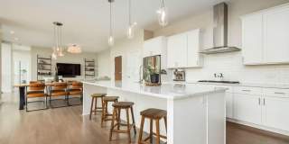 250 W Spring Street Gallery 6