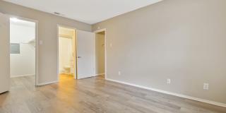 Clayton Pointe Gallery 23