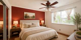 Charming 2BR Condo in Wilton Manors Gallery 7