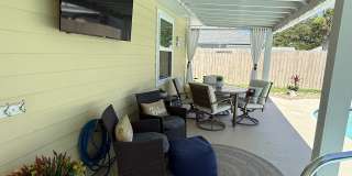 517 Palm Avenue Gallery 28