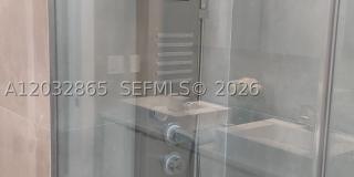320 SE 15 PL Gallery 17