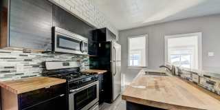 AVAILABLE AUGUST 2026 - Luxury 3 Bedroom Home w/ GARAGE Off-Street Parking! Gallery 5