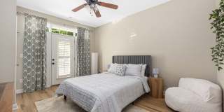 Stylish 3-bedroom townhome in Vermillion in Hustersville Gallery 10