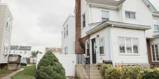 233 LEON Avenue Gallery 1