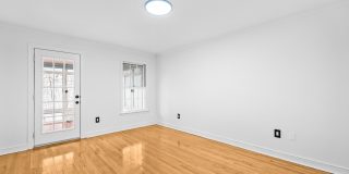 2420 NW I Street NW Gallery 32