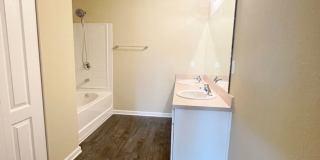 Like New 3/2 Northside home Gallery 27