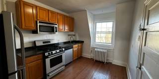 Serene Splendor in Mt. Pleasant: Stylish 1BR, 1BA Haven Gallery 4