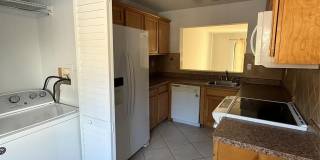 320 E Palm Circle unit: 320 Gallery 7