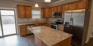 Charming 2 bedroom! Gallery 6