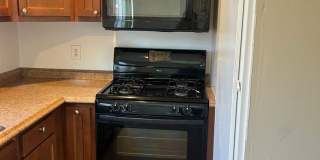 Beautiful townhome must see! ready to move in- Beautiful townhome must see! ready to move in- Gallery 19