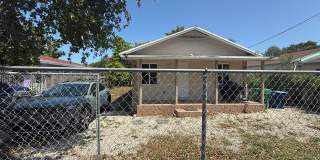 8013 NW 10 Ct Gallery 1