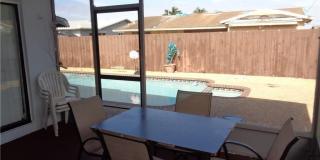 9571 Sunset Strip Gallery 14