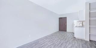 Whispering Fountains Lakewood - Senior Housing Gallery 21