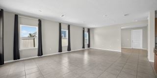 Panther Creek Family Home Gallery 10