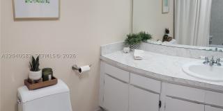 550 Oaks Ln Gallery 14