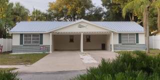 1 Bedroom 1 Bath 1/2 Duplex Gallery 1