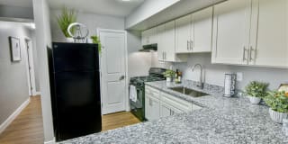 Verona at District Gallery 10