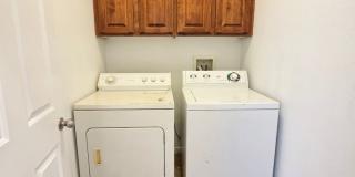 Spacious 4 Bed Home with Loft & 3-Car Garage Gallery 33