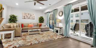 Luxurious 3 Bed 2.5 Bath Townhome In Beautiful Foster's Glen Gallery 5