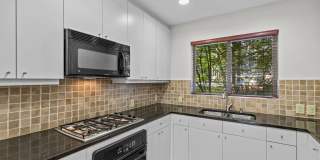 Nestled in the heart of Charlotte’s iconic Myers Park, this sophisticated 10-unit gated condo on Queens Road offers modern elegance & urban convenience Gallery 37