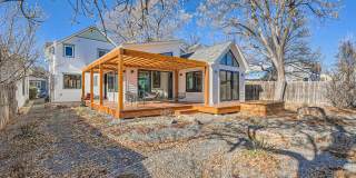 Downtown Louisville 3-BDR Fully Furnished Gem Gallery 5