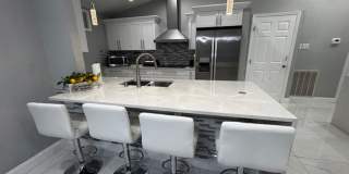 2 bedroom 1.5 bathroom furnished home Gallery 11