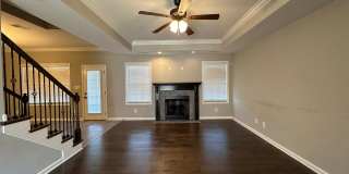 Beautiful 4 bedroom 2 1/2 Bath Home For Rent! Gallery 1