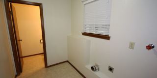 Beautiful 3 Bedroom Tri-Level Home In Federal Way! Gallery 11