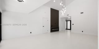 1543 SW 1st Ave Gallery 48