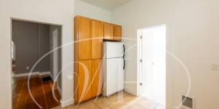 Great 2 Bedroom with Classic Finishes Gallery 12