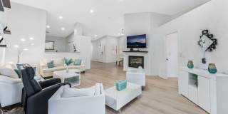 Charming Single-Story Townhome with Vaulted Ceilings in a Gated Northwest Community! Gallery 10