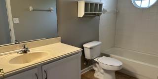 681 LAKE STONE Circle Gallery 15