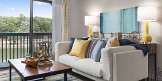 Edgewater Village Apartments Gallery 9