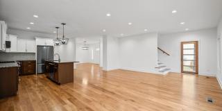 Modern Three Bedroom! Gallery 13