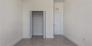 1134 Cumming Street E Gallery 22