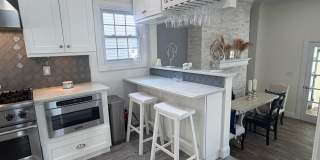 326 E Walnut Street Gallery 6