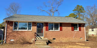 3 Bedroom Brick Rancher in North Chesterfield Gallery 1