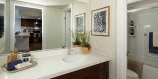 WAYFARER APARTMENTS + MARINA Gallery 17