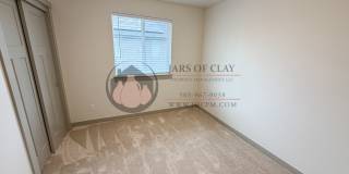 Newer Build- Ready for Move In Gallery 12