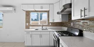 Charming 4BR Duplex in San Diego Gallery 40
