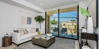 Reeves Place Gallery 34