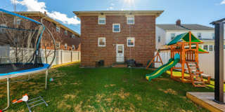 Large 3 Bedroom Apt + Private Office Space Gallery 38