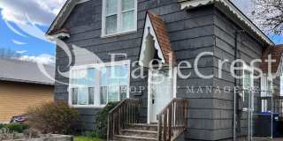 Charming 3BR Home with Spacious Yard & Bonus Living Space Gallery 1