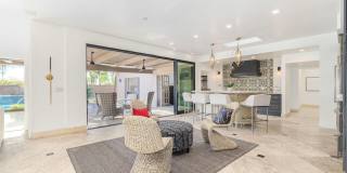 4450 E CAMELBACK Road Gallery 18