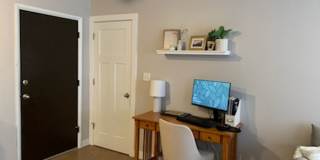 Modern Farwell Ave Apartments Gallery 17