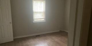 937 W Chatham Gallery 3