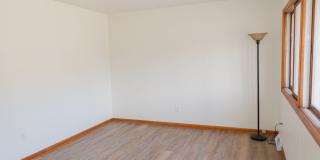 419 E Watrous Ave Gallery 4